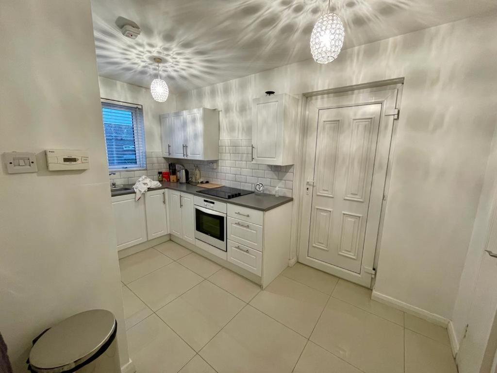 Bishop'S Gate Apartment Londonderry ภายนอก รูปภาพ
