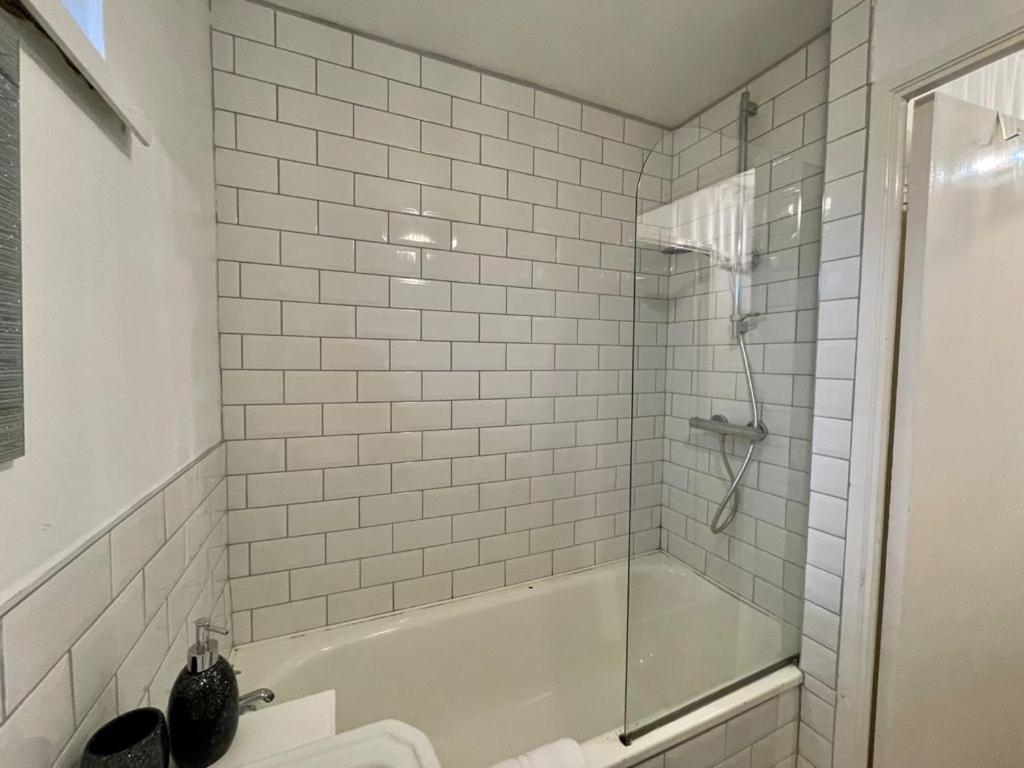Bishop'S Gate Apartment Londonderry ภายนอก รูปภาพ